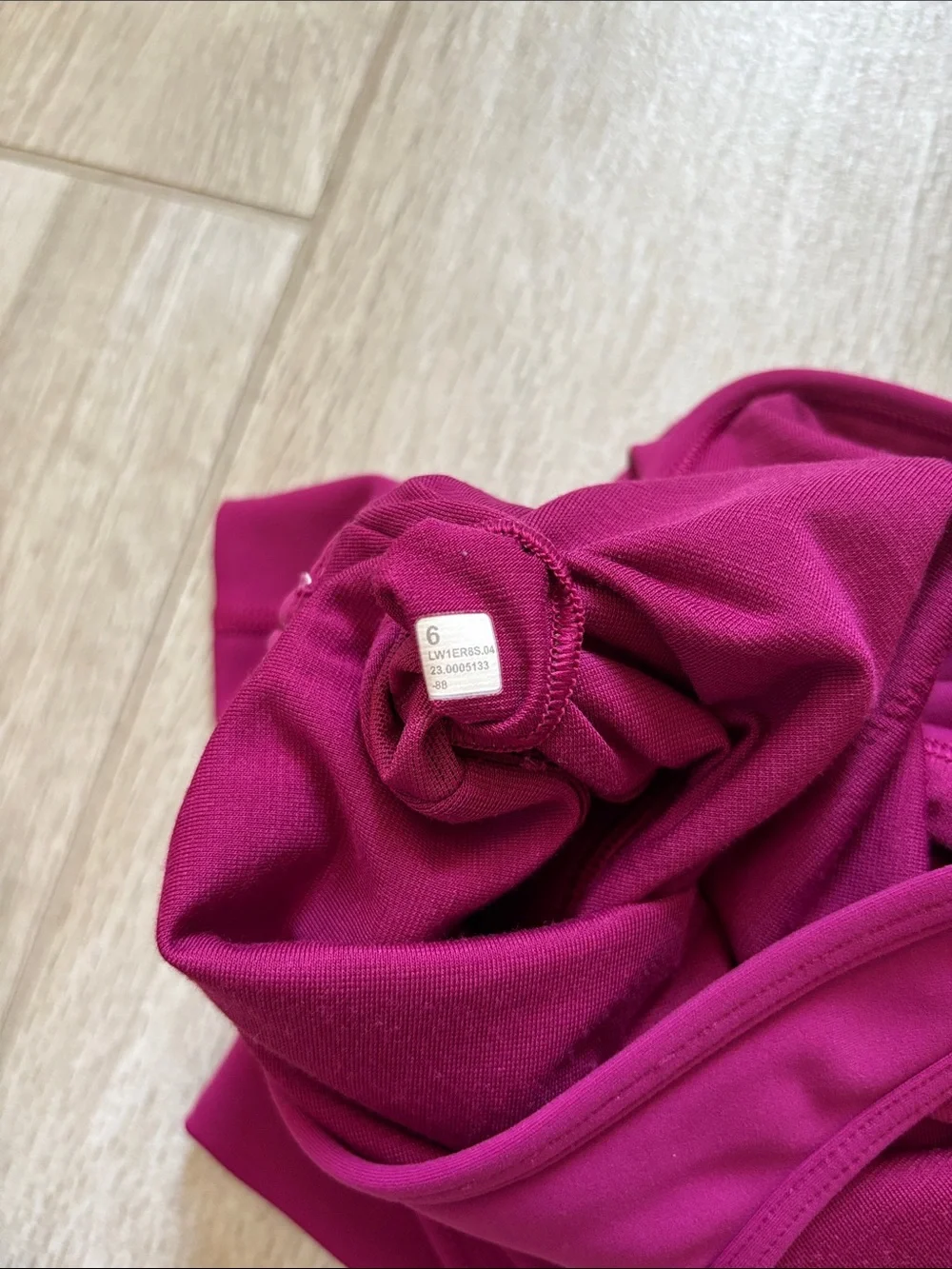 Lululemon Magenta Mastered Motion Cropped Tank Size 6
